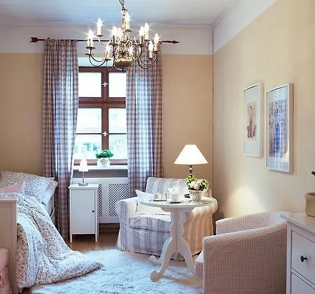 Alte Posthalterei Inn Zorneding